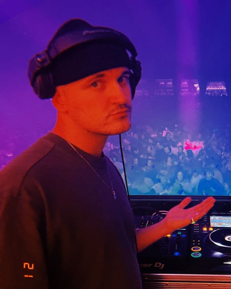 DJ Stian